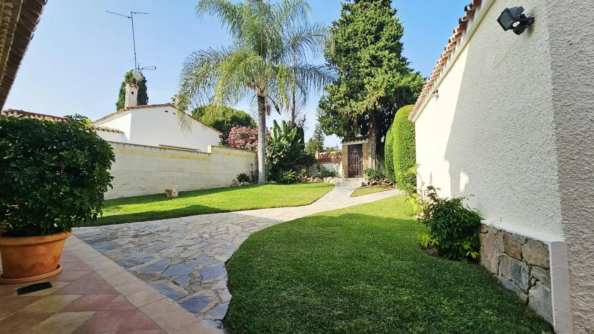 Jardín de Casa o chalet en venta en Marbella con Jardín privado, Terraza y Piscina comunitaria