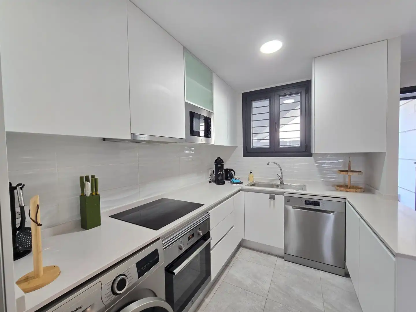 Cuina de Apartament en venda en Orihuela amb Jardí privat, Terrassa i Piscina