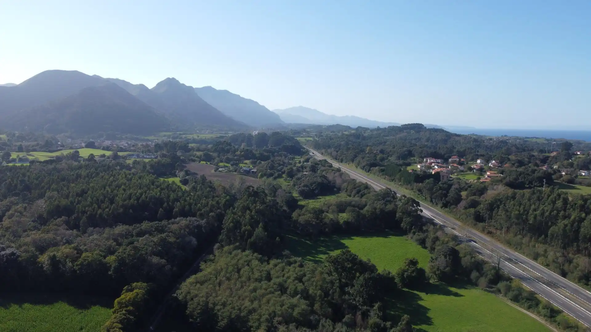 Vista exterior de Casa o chalet en venta en Llanes con Calefacción, Jardín privado y Terraza