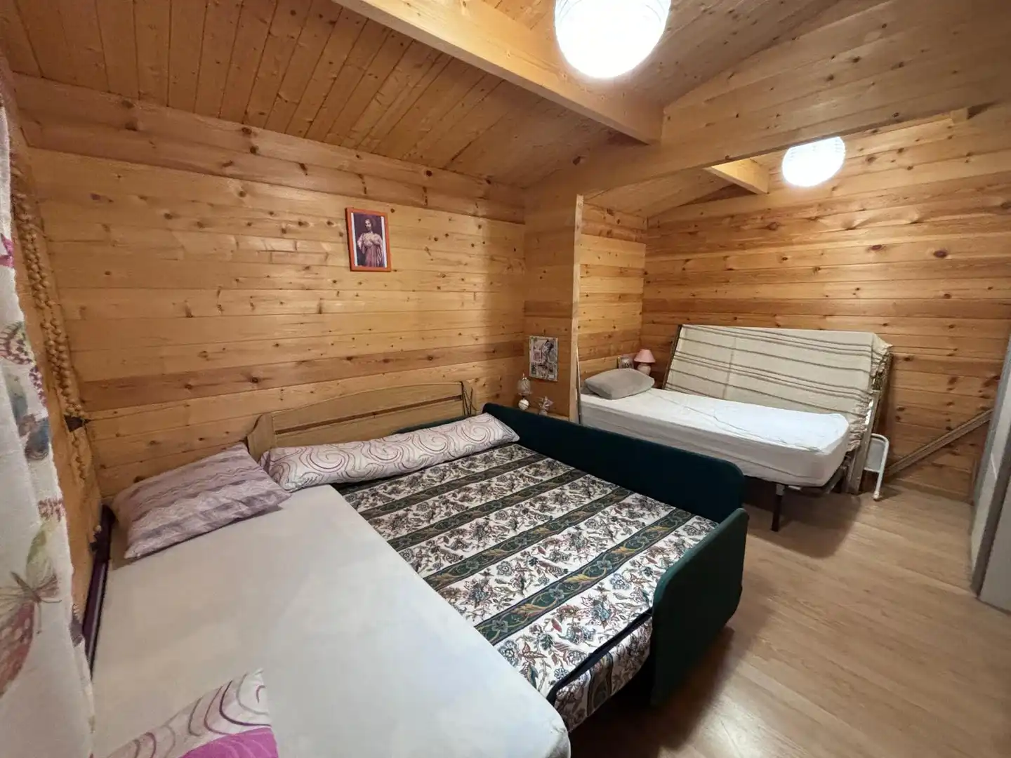 Bedroom of Houses for sale in Almodóvar del Pinar  with Air Conditioner, Private garden and Storage room