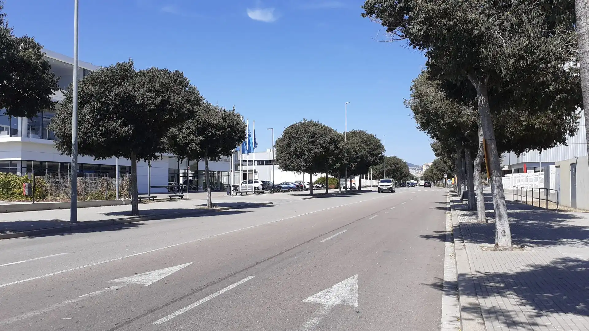 Außenansicht von Fabrikhallen zur Miete in L'Hospitalet de Llobregat