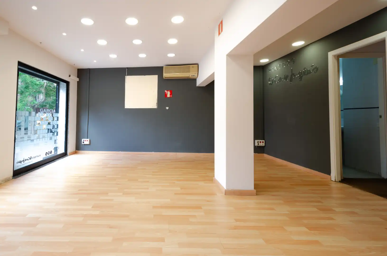 Local de lloguer en Barcelona amb Aire condicionat i Parquet