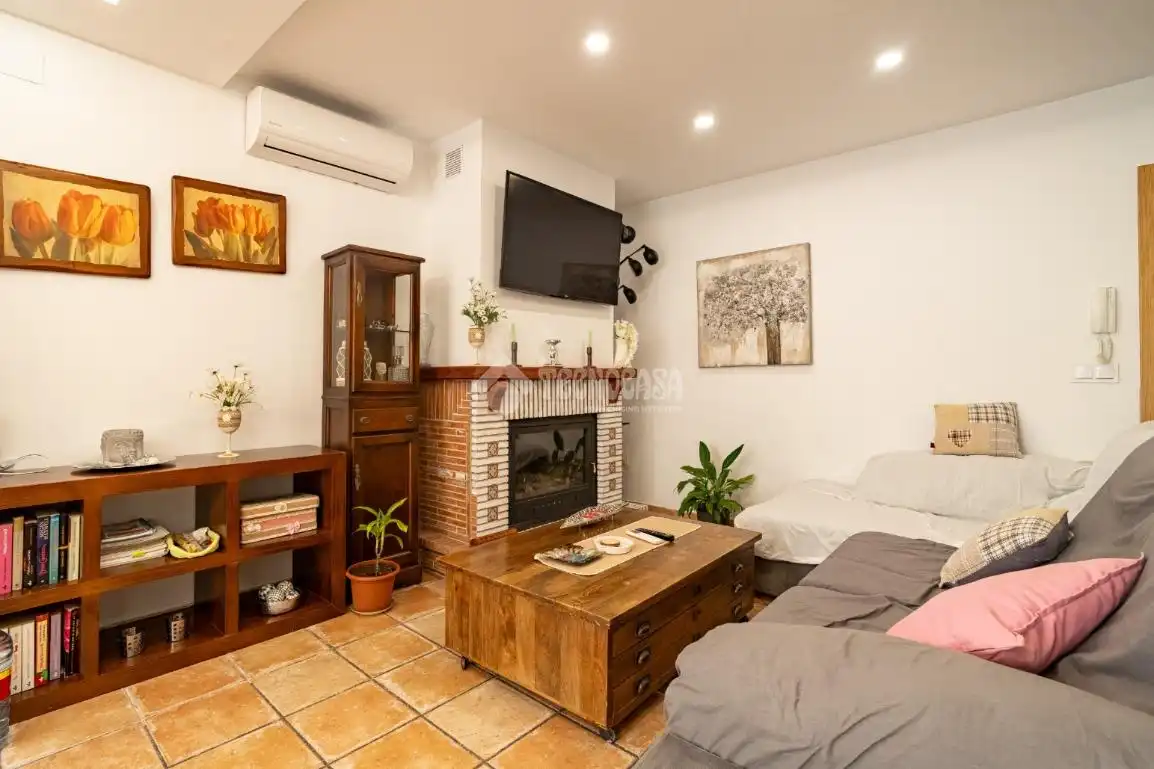 Casa bifamiliare in vendita a Peligros, imagen 3