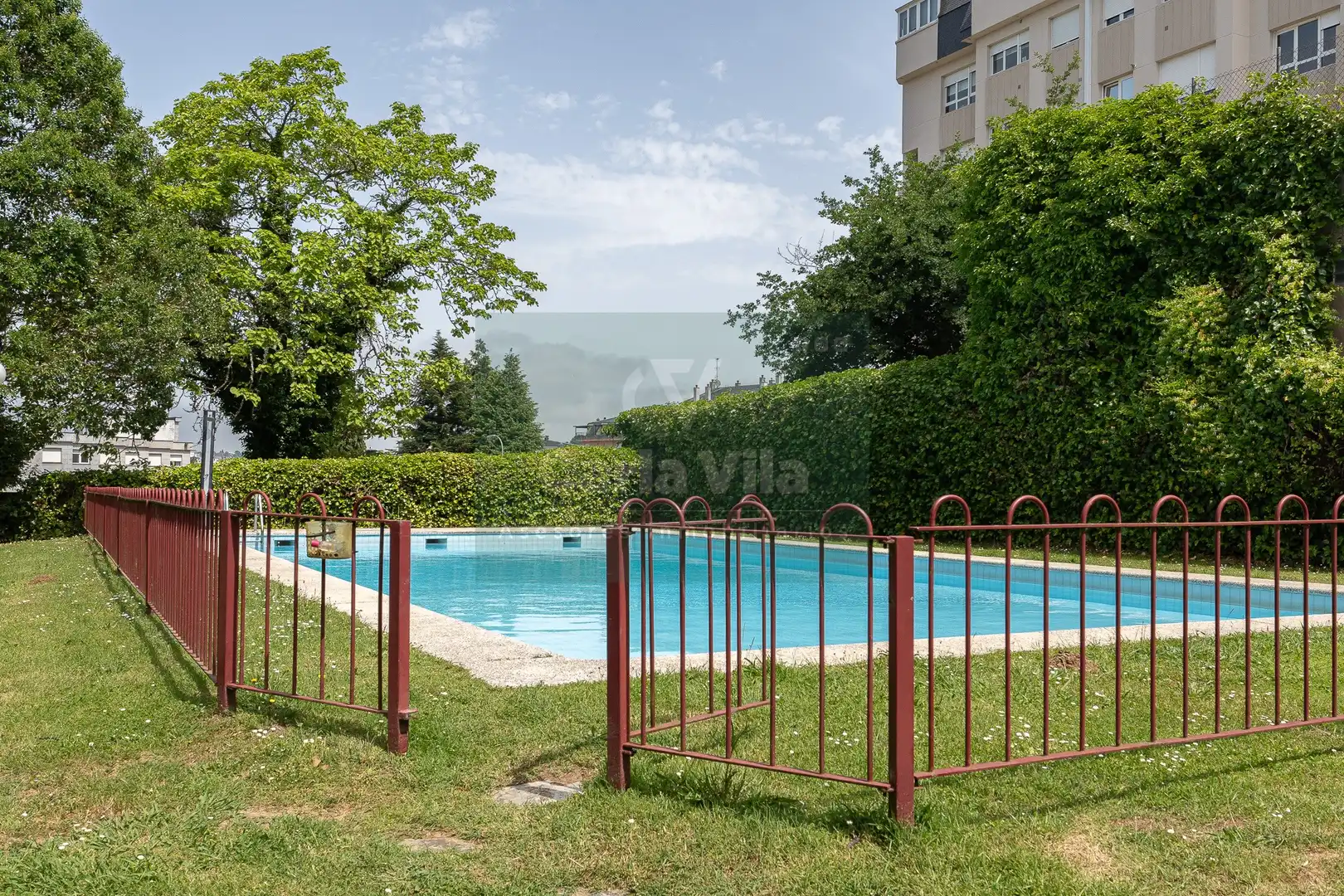 Piscina de Dúplex en venta en Lugo con Calefacción, Jardín privado y Parquet