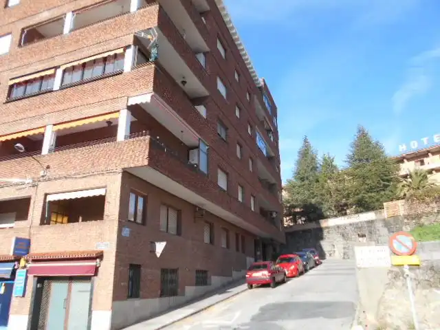 Vista exterior de Local en venda en Arenas de San Pedro amb Aire condicionat