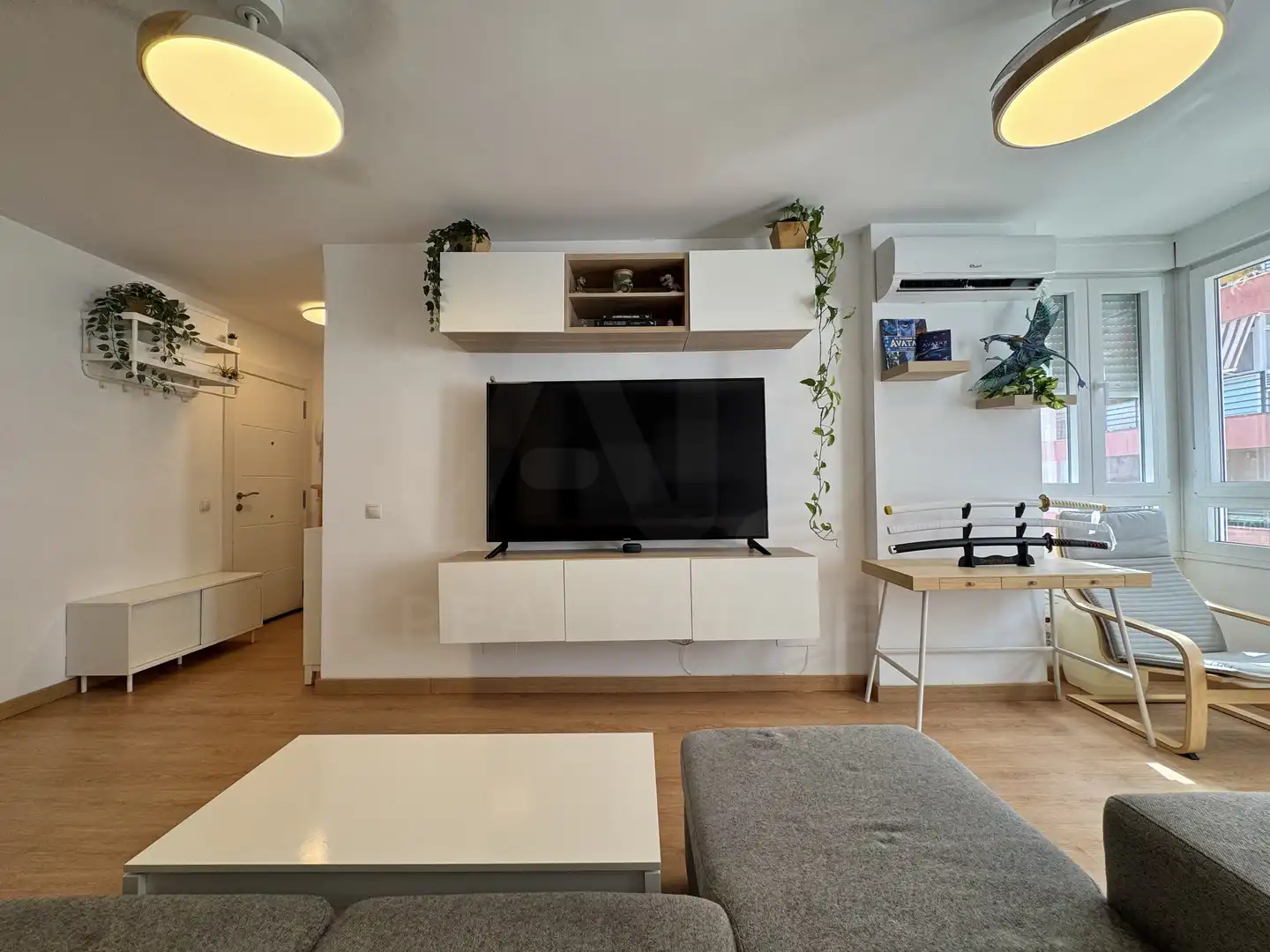 Sala d'estar de Pis en venda en Benalmádena amb Aire condicionat