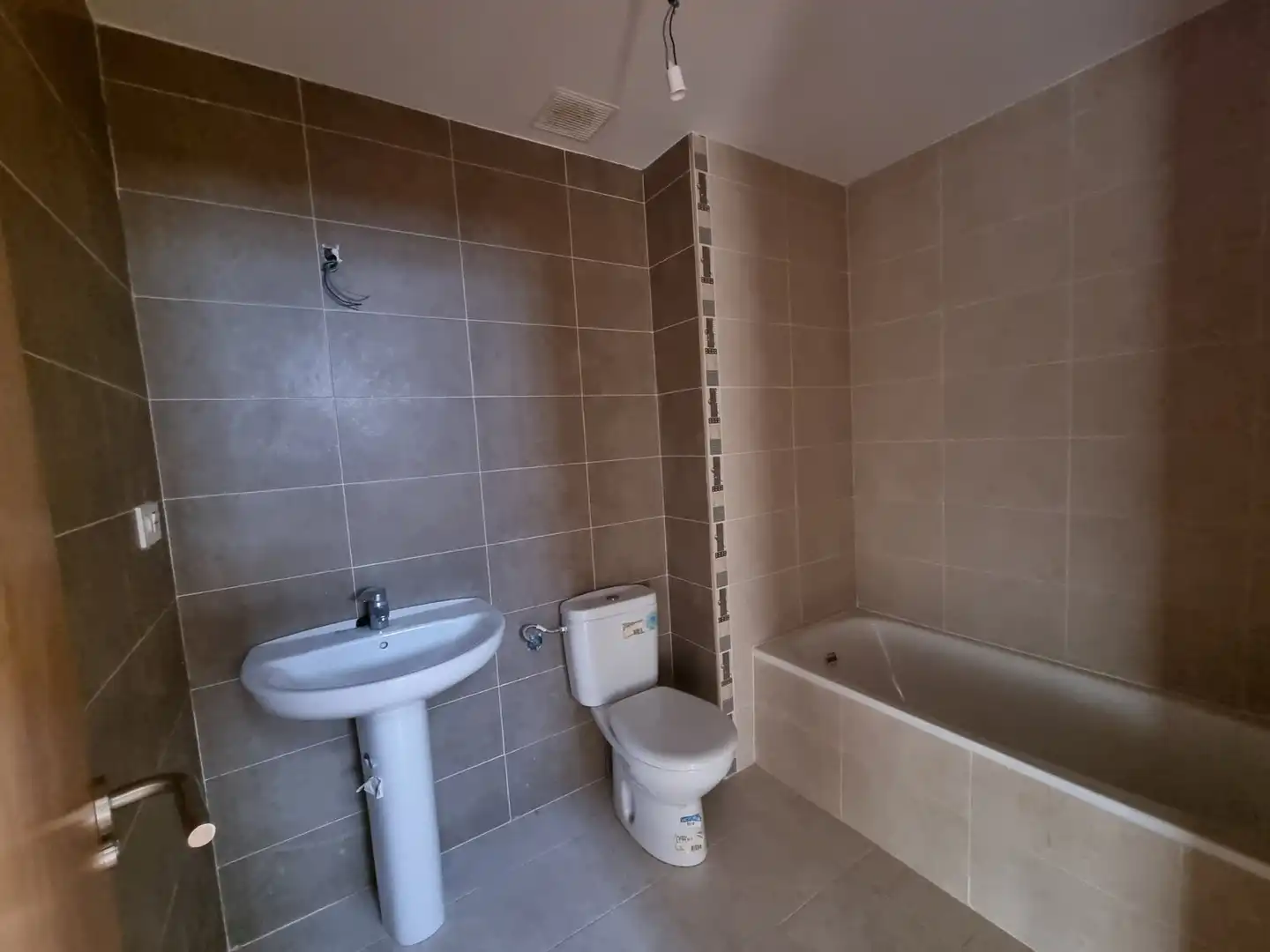 Baño de Casa adosada en venta en Uruñuela con Calefacción, Jardín privado y Parquet
