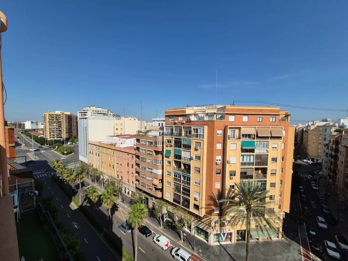 Exterior view of Attic for rent in Valencia  with Air Conditioner, Parquet flooring and Terrace