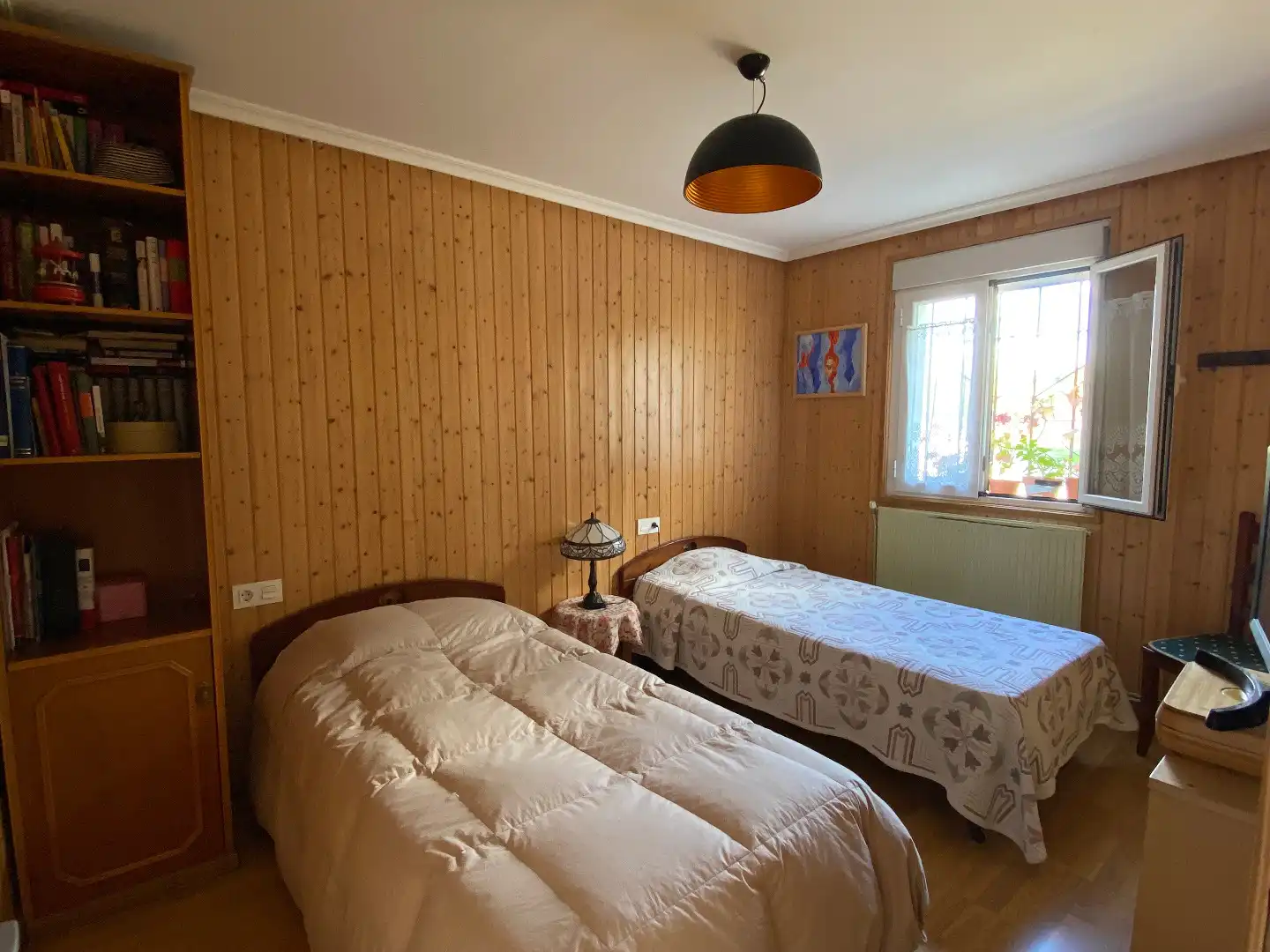 Dormitori de Casa o xalet en venda en Burgos amb Parquet, Traster i Moblat