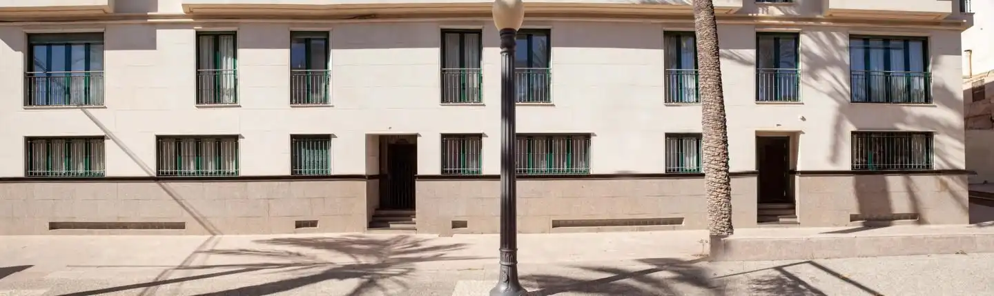 Vista exterior de Piso en venta en Elche / Elx con Aire acondicionado, Calefacción y Parquet