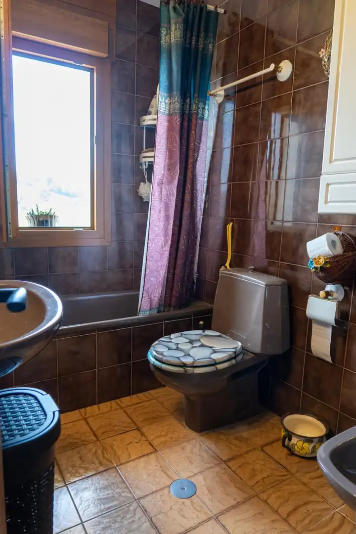 Bany de Casa o xalet en venda en Gijón  amb Calefacció, Jardí privat i Terrassa