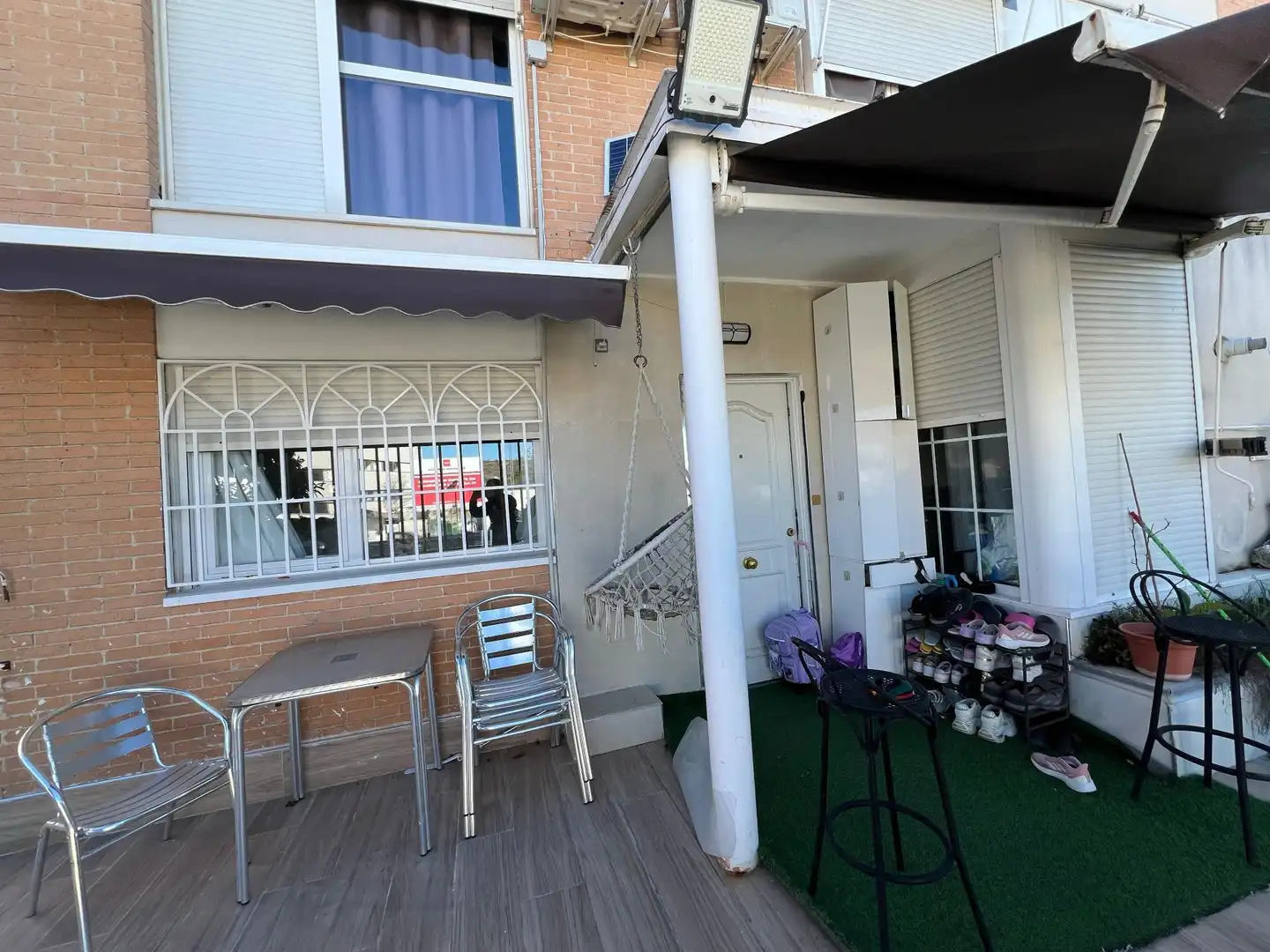 Vista exterior de Casa o chalet en venta en Rivas-Vaciamadrid con Aire acondicionado, Calefacción y Jardín privado