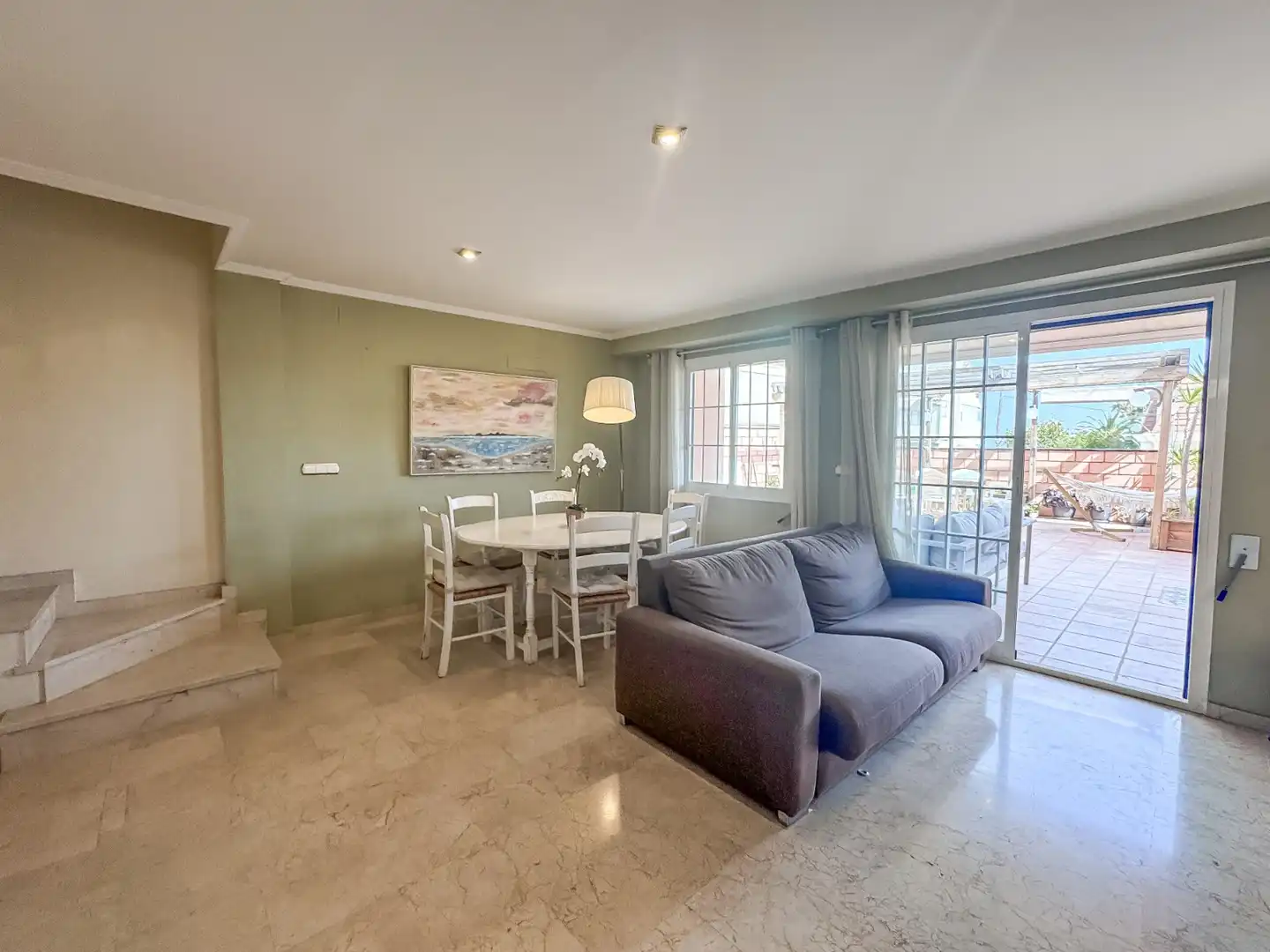 Sala de estar de Dúplex de alquiler en Santa Pola con Terraza, Trastero y Piscina
