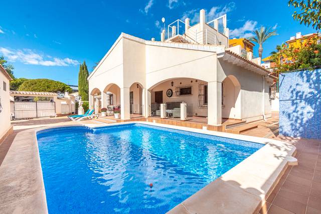 Casa-chalet en Venta en Punta Prima