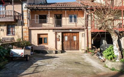 Vista exterior de Casa o xalet en venda en Entrambasaguas amb Calefacció, Jardí privat i Terrassa