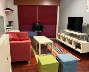 Living room of Flat to rent in Santiago de Compostela   with Heating, Storage room and Furnished