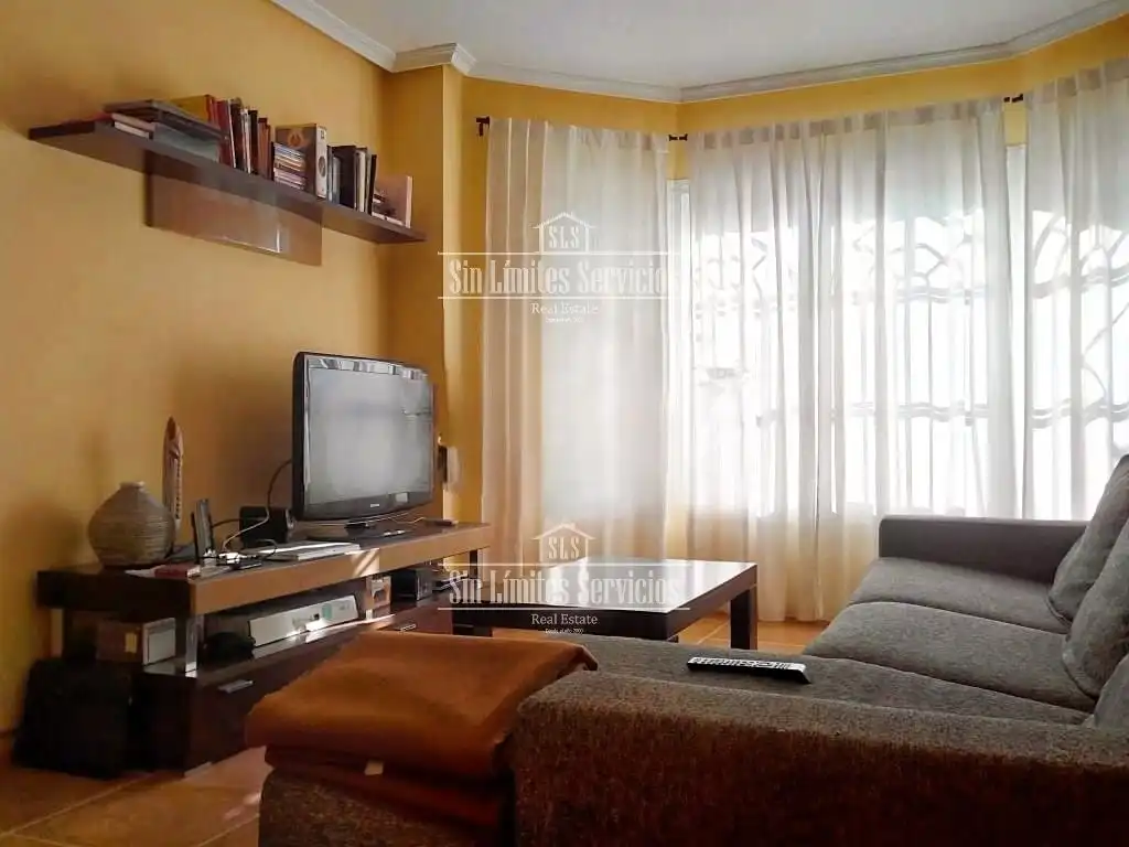 Living room of Houses for sale in Illescas  with Air Conditioner, Heating and Private garden