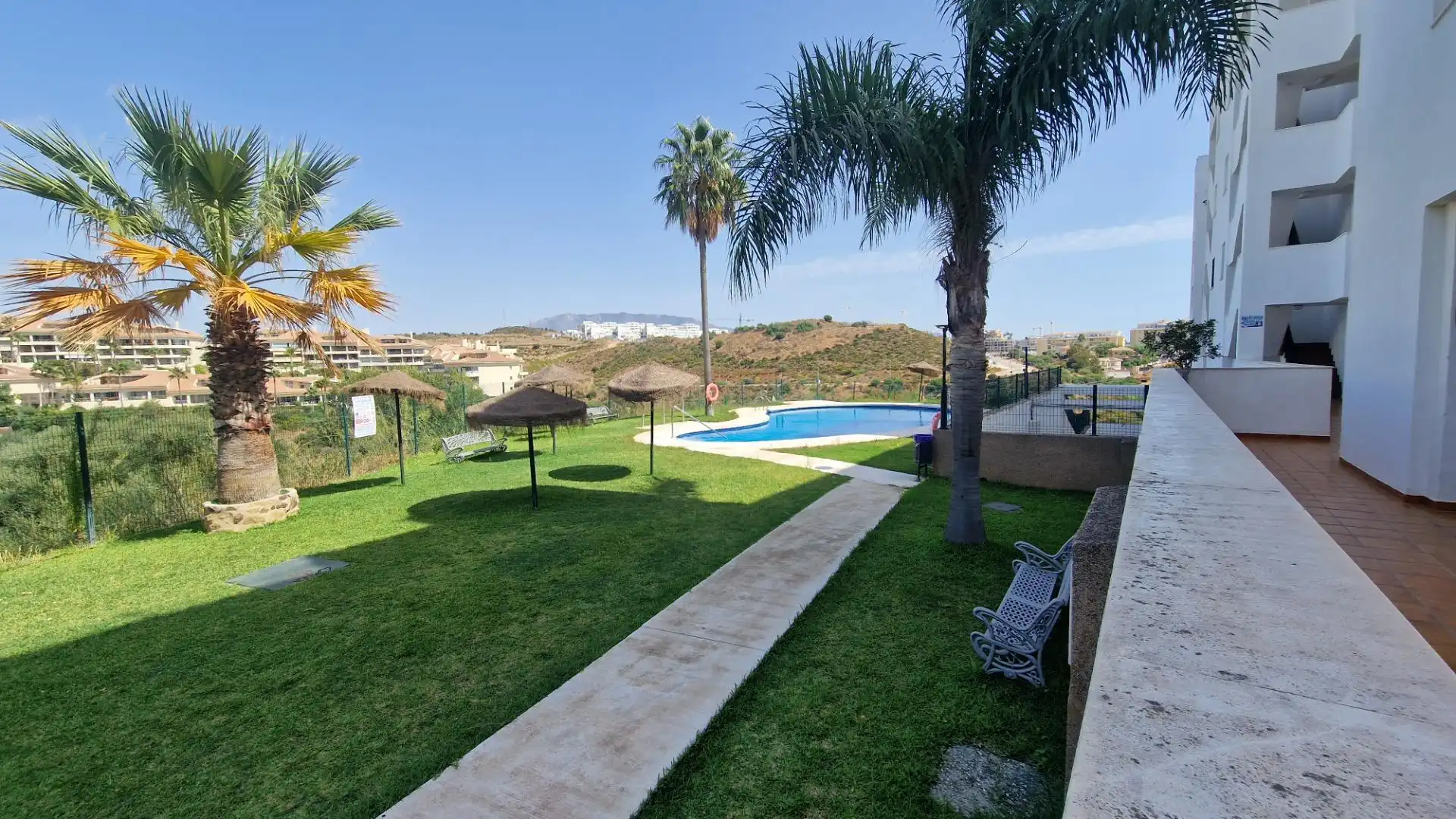 Piso con piscina en venta en Calle Calle Geranios 35, imagen 49