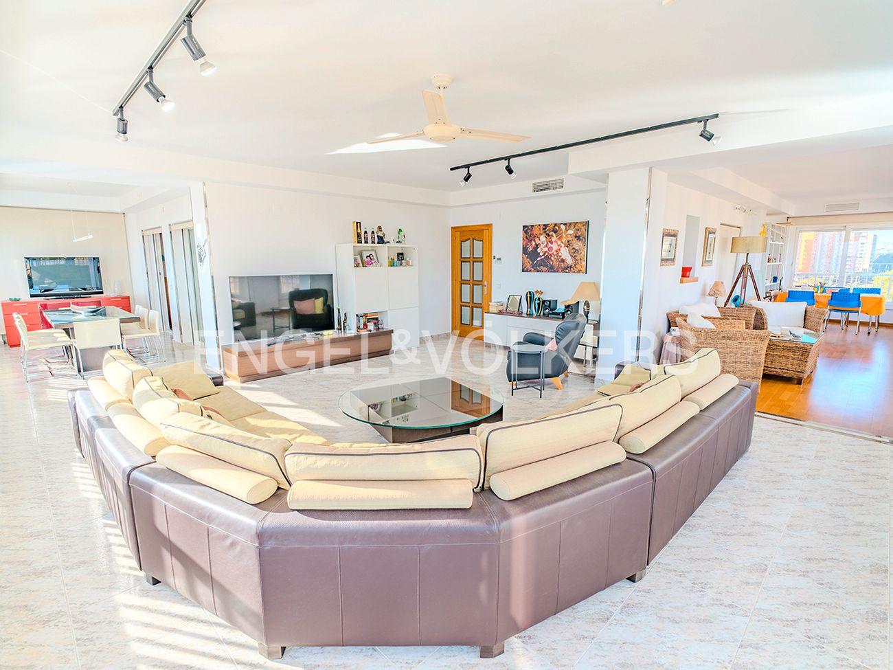 Sala de estar de Piso en venta en Alicante / Alacant con Aire acondicionado, Calefacción y Piscina comunitaria