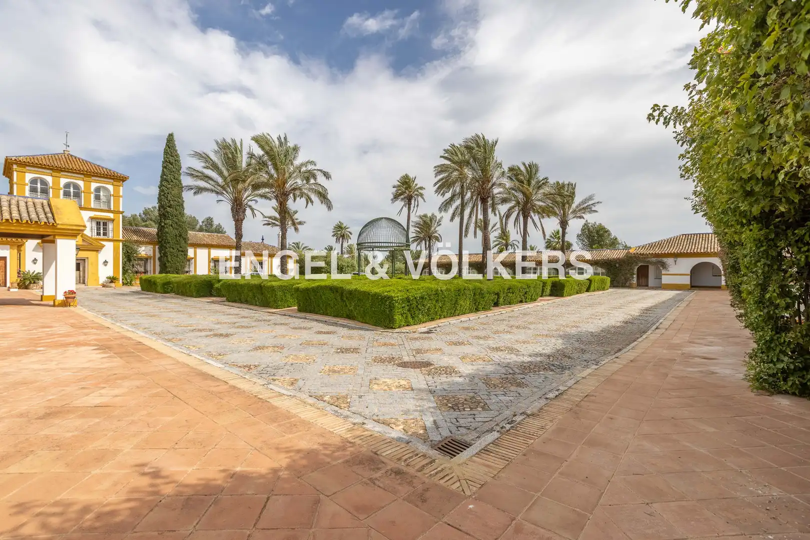 Vista exterior de Residencial en venda en Utrera