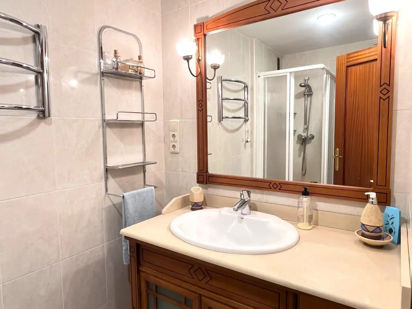 Badezimmer von Wohnungen zum Verkauf in Fuengirola mit Gemeinschaftspool