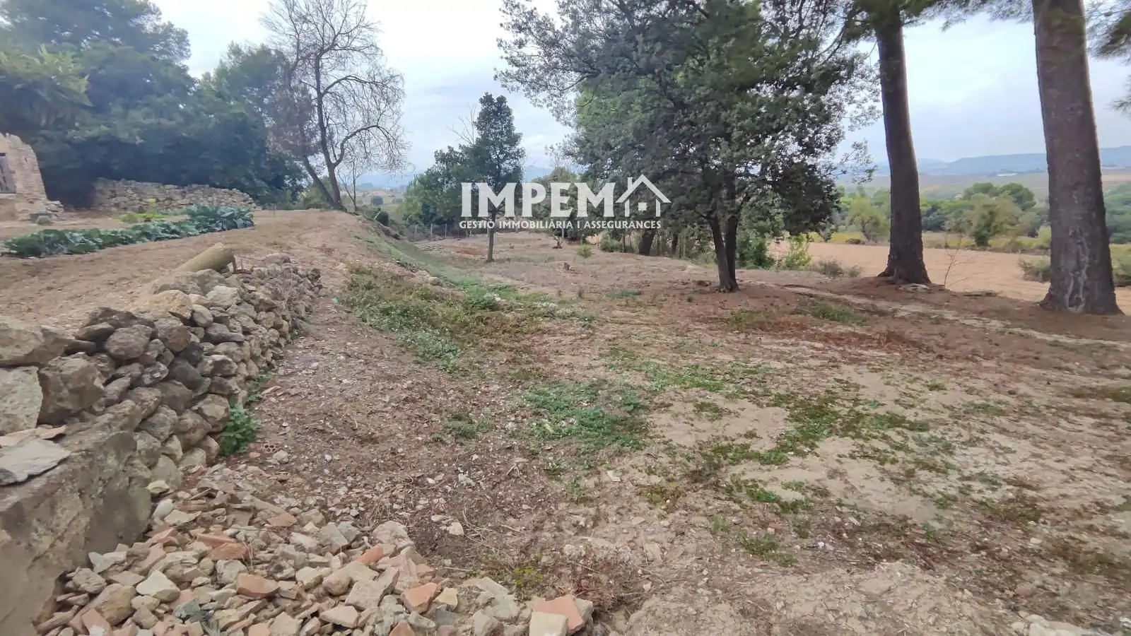 Edifici en venda en Santa Fe del Penedès
