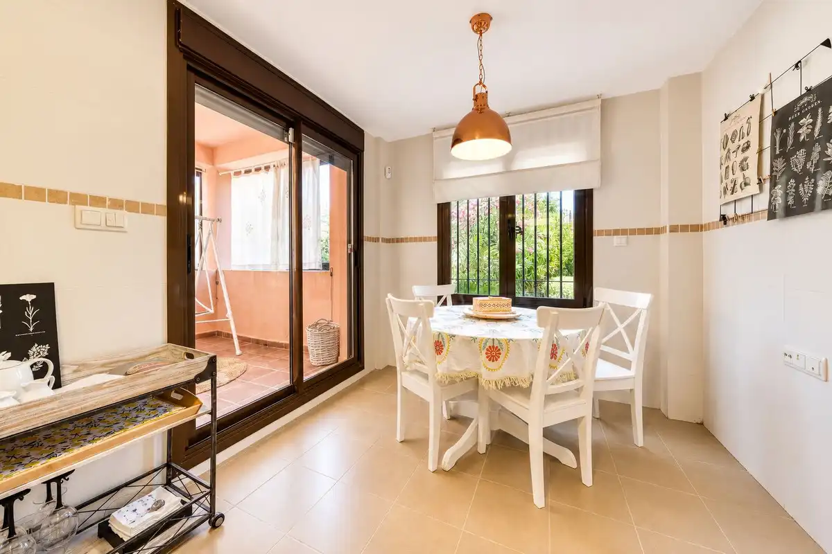 Comedor de Casa adosada en venta en Estepona con Aire acondicionado, Terraza y Alarma