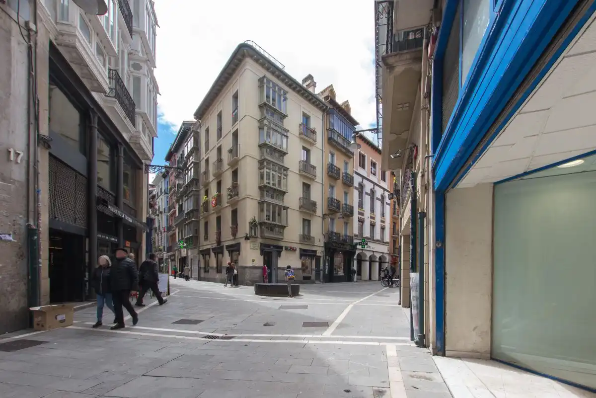 Vista exterior de Local de alquiler en  Pamplona / Iruña con Aire acondicionado