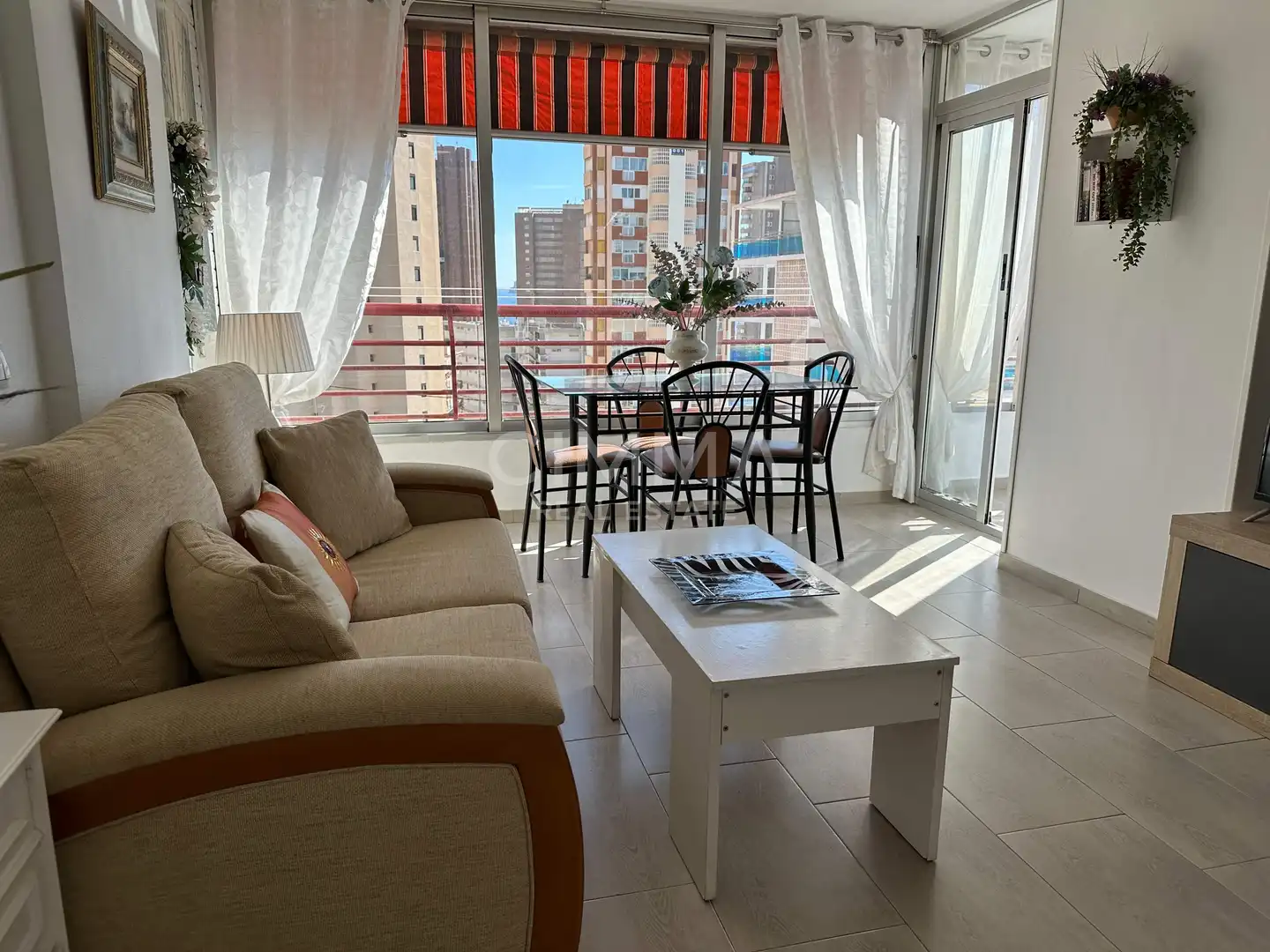 Apartment with terrace for sale in Calle Calle Londres, imagen 5