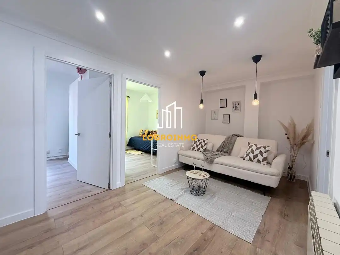 Flat for sale in  Logroño  with Heating, Storage room and Furnished