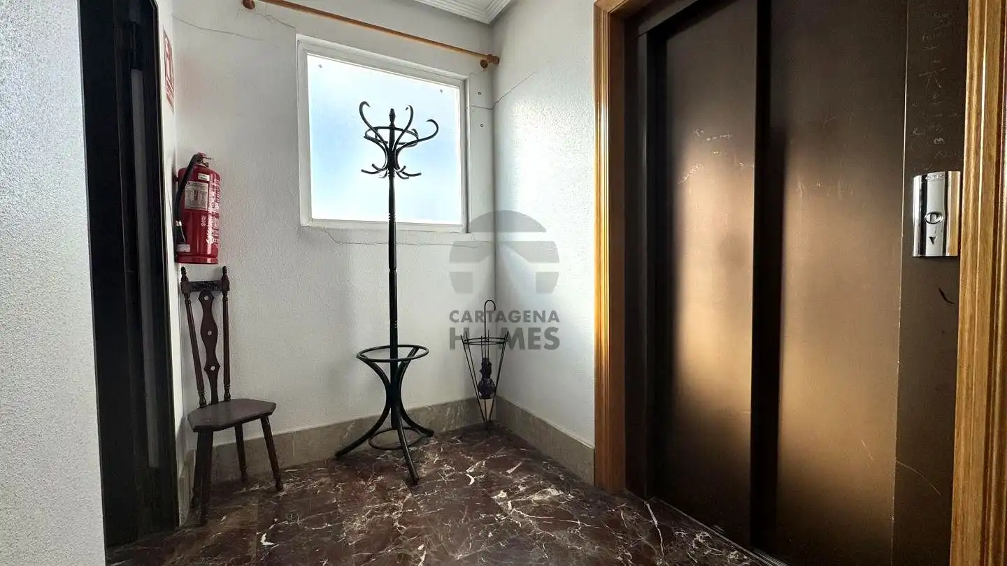 Ático en venta en Cartagena con Aire acondicionado, Terraza y Amueblado