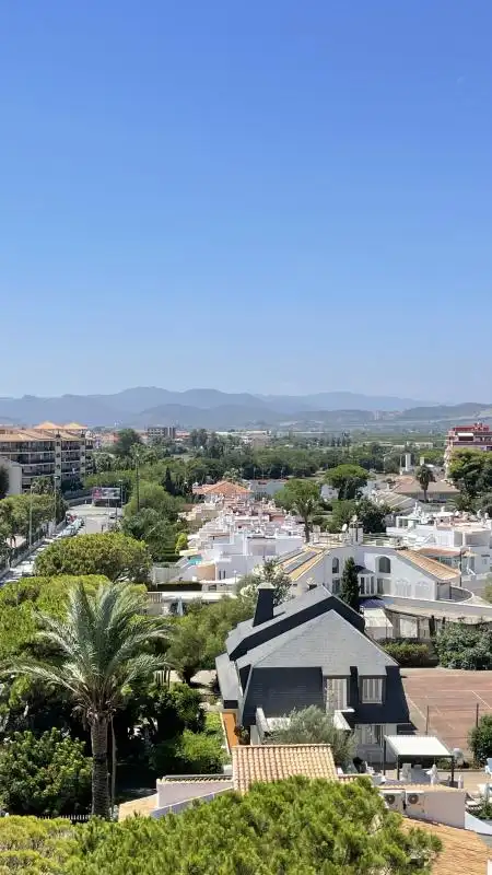 Außenansicht von Wohnung zur Miete in Canet d'En Berenguer mit Klimaanlage, Heizung und Privatgarten