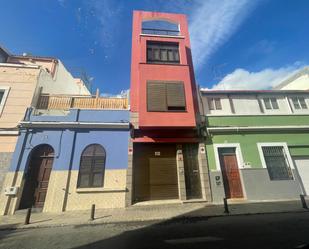 Vista exterior de Casa adosada en venda en Las Palmas de Gran Canaria amb Terrassa i Traster