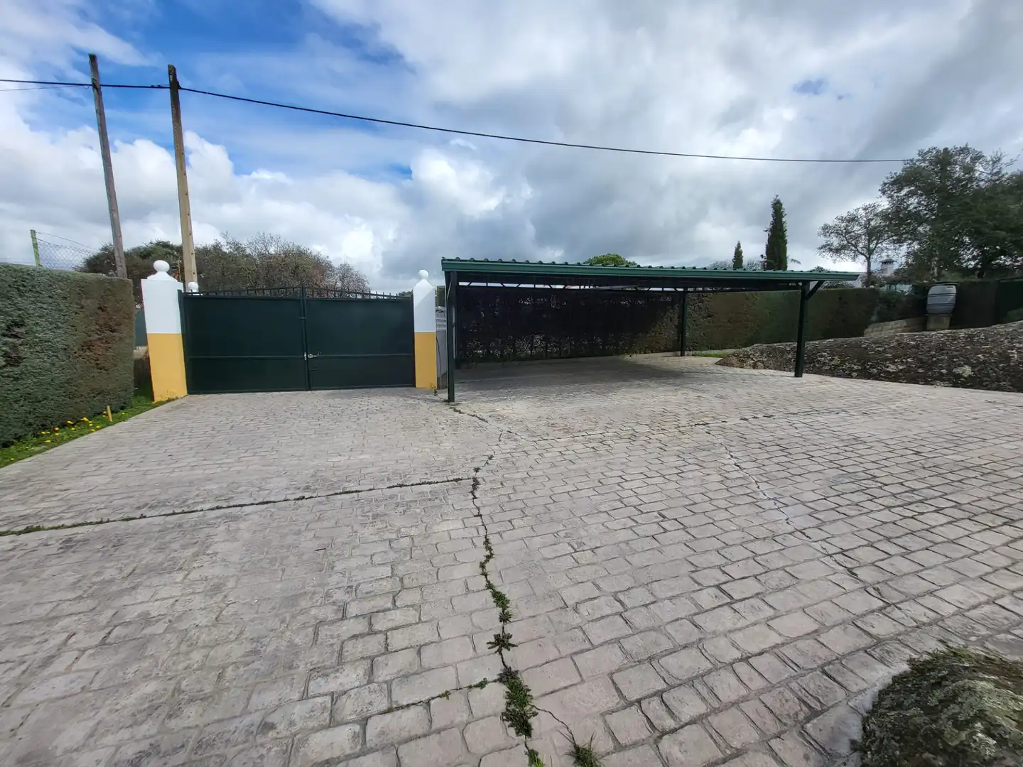 Aparcament de Finca rústica en venda en Cáceres amb Aire condicionat, Calefacció i Jardí privat