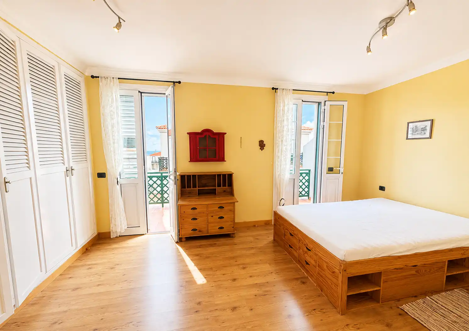 Habitación de Casa adosada en venta en Arico con Terraza, Amueblado y Lavadora