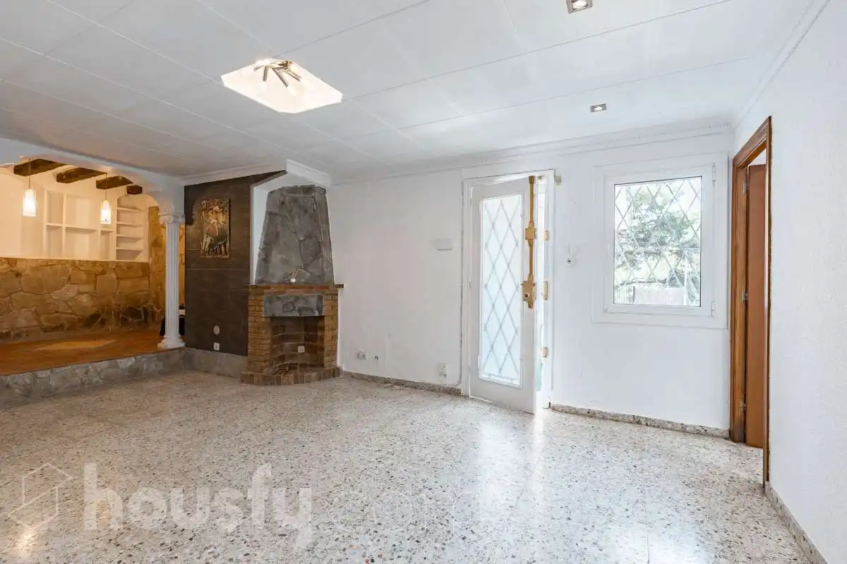 Sala de estar de Piso en venta en Castelldefels con Aire acondicionado, Jardín privado y Terraza