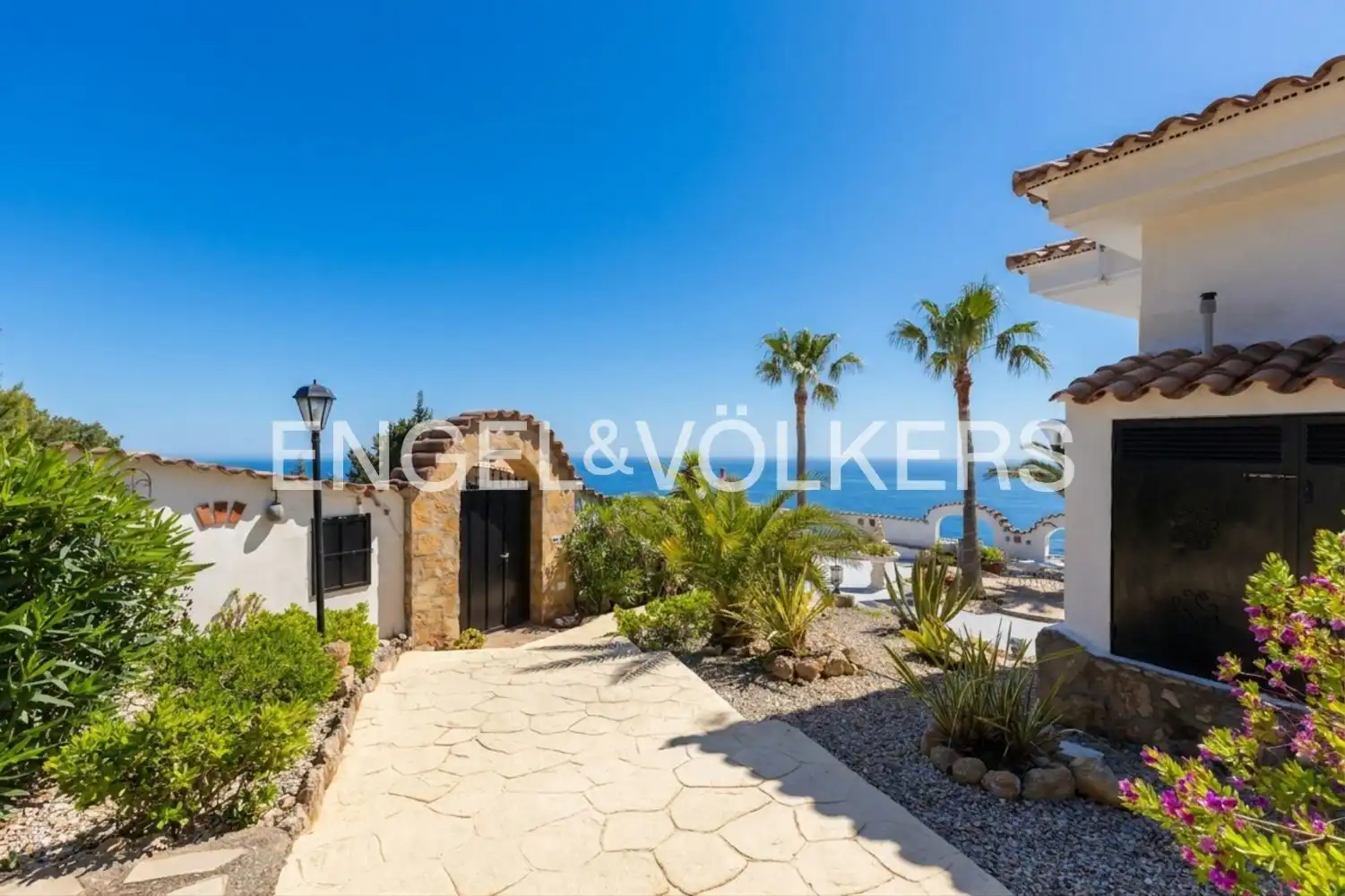 Vista exterior de Casa o chalet en venta en Alcalà de Xivert con Calefacción, Jardín privado y Terraza