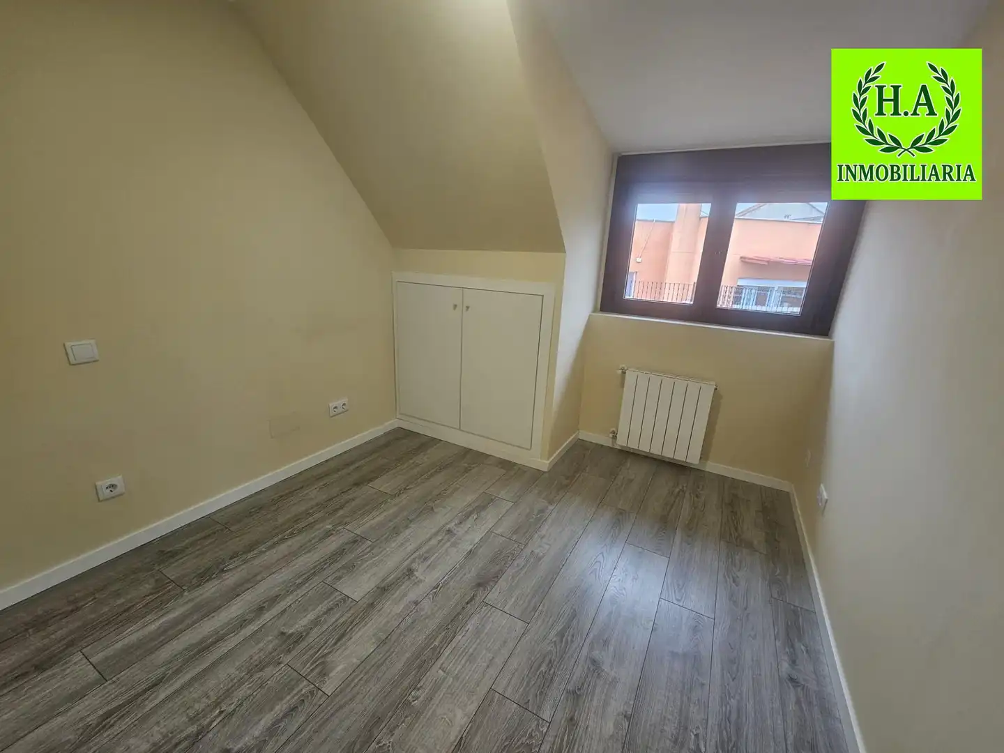 Habitación de Piso en venta en Pedrezuela con Calefacción