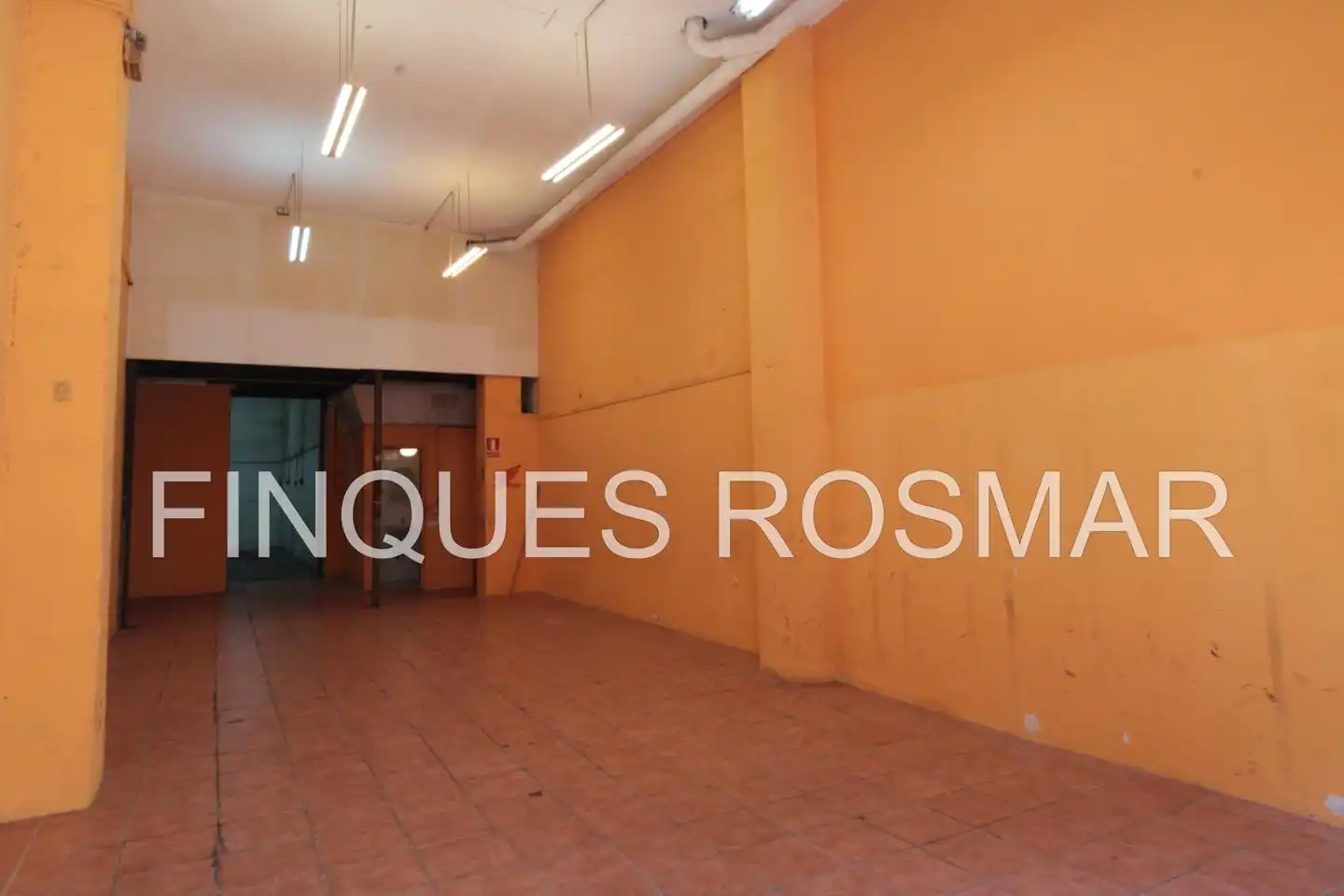 Local comercial en venta en El Molí-El Rieral, imagen 4
