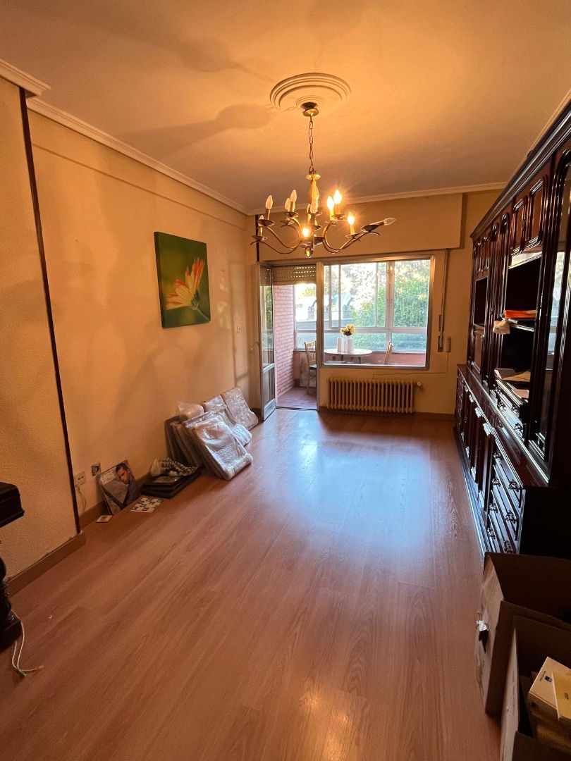 Sala de estar de Piso en venta en Valladolid Capital con Calefacción, Parquet y Terraza
