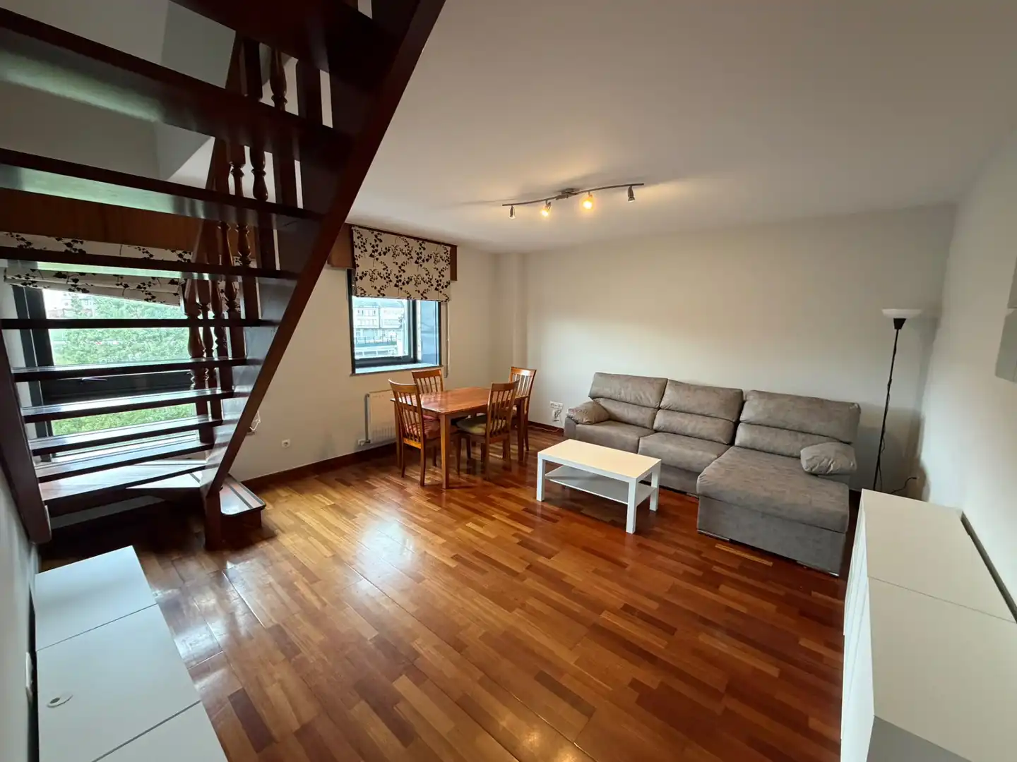 Wohnzimmer von Maisonette zur Miete in Sagrado Corazón - As Gándaras