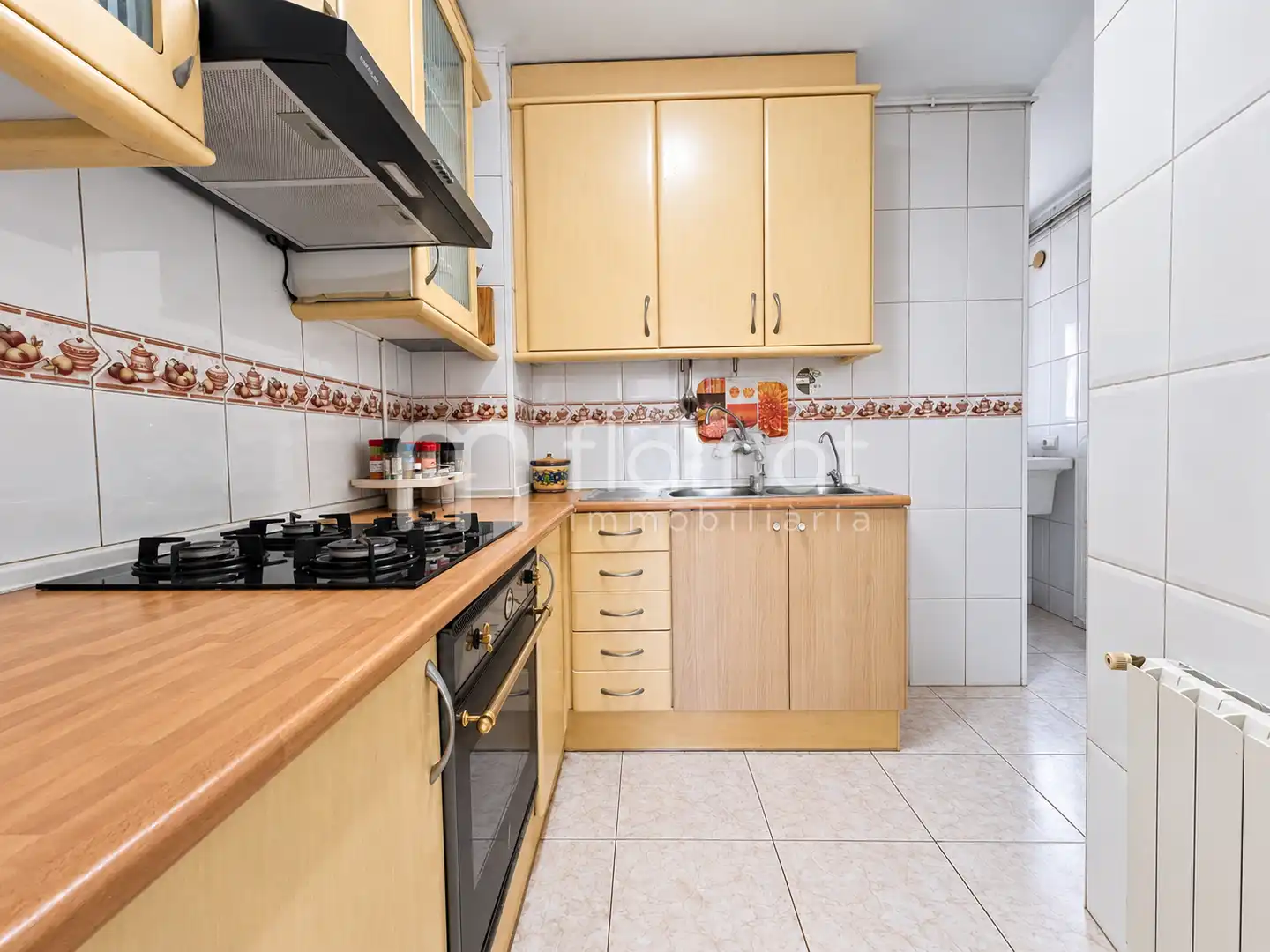 Kitchen of Flat for sale in Mercat - Mas Moixa