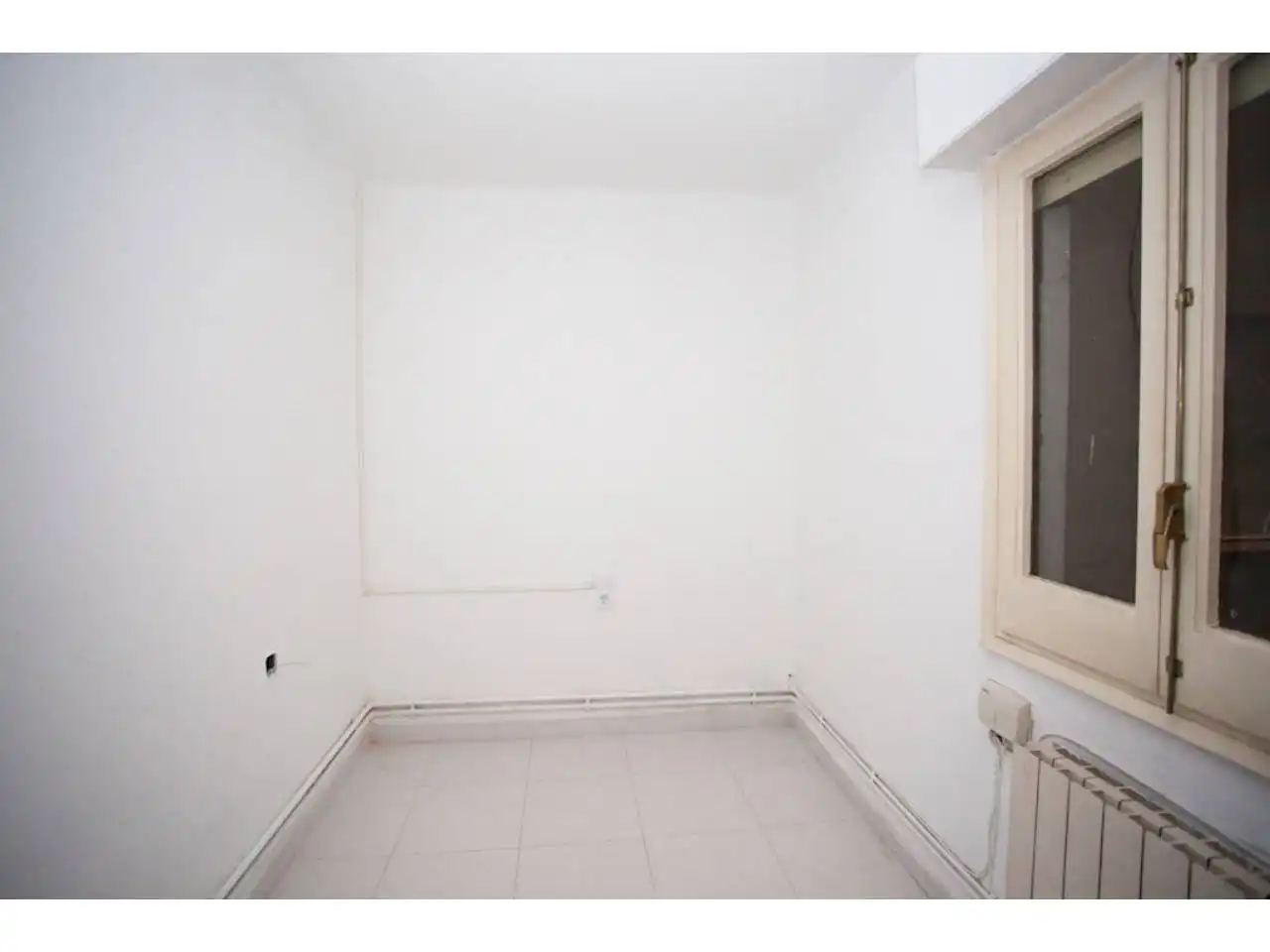 Bedroom of Flat for sale in Girona  with Heating