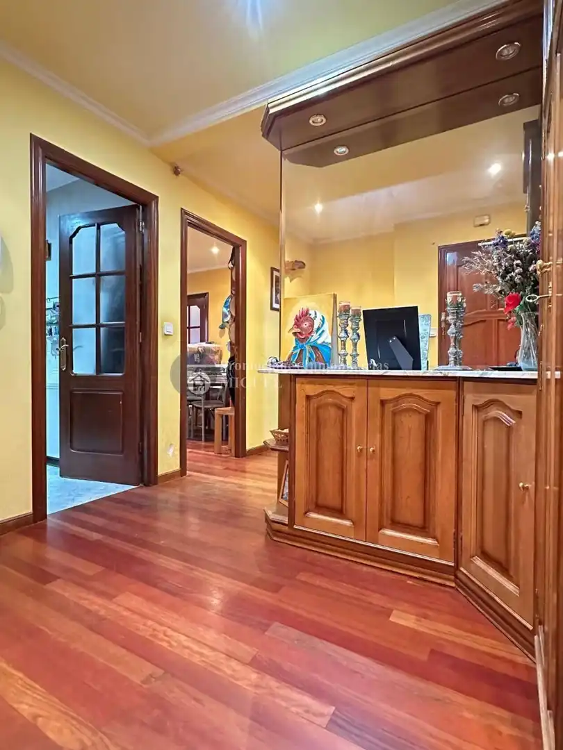 Flat for sale in Verín