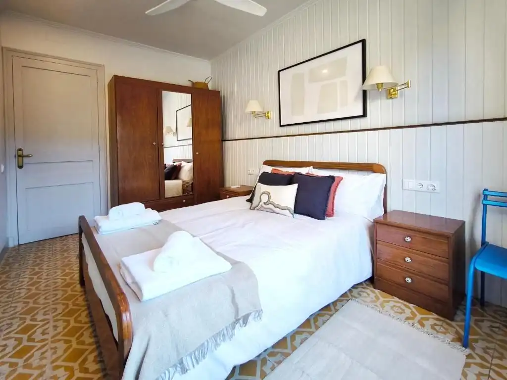 Schlafzimmer von Wohnung zum Verkauf in Campdevànol mit Heizung, Terrasse und Möbliert