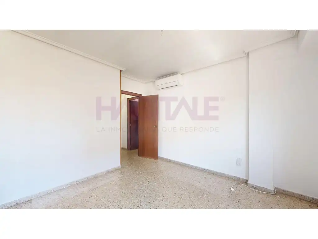 Habitación de Piso en venta en Valencia