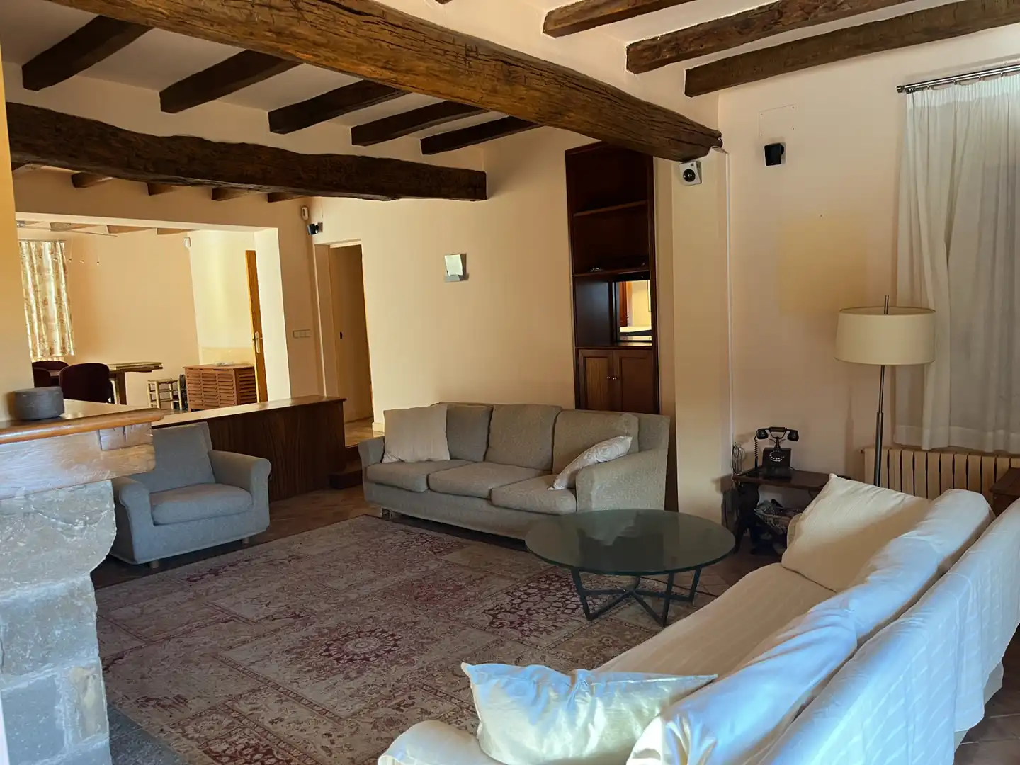 Sala d'estar de Finca rústica en venda en Sant Joan Les Fonts amb Aire condicionat, Calefacció i Jardí privat