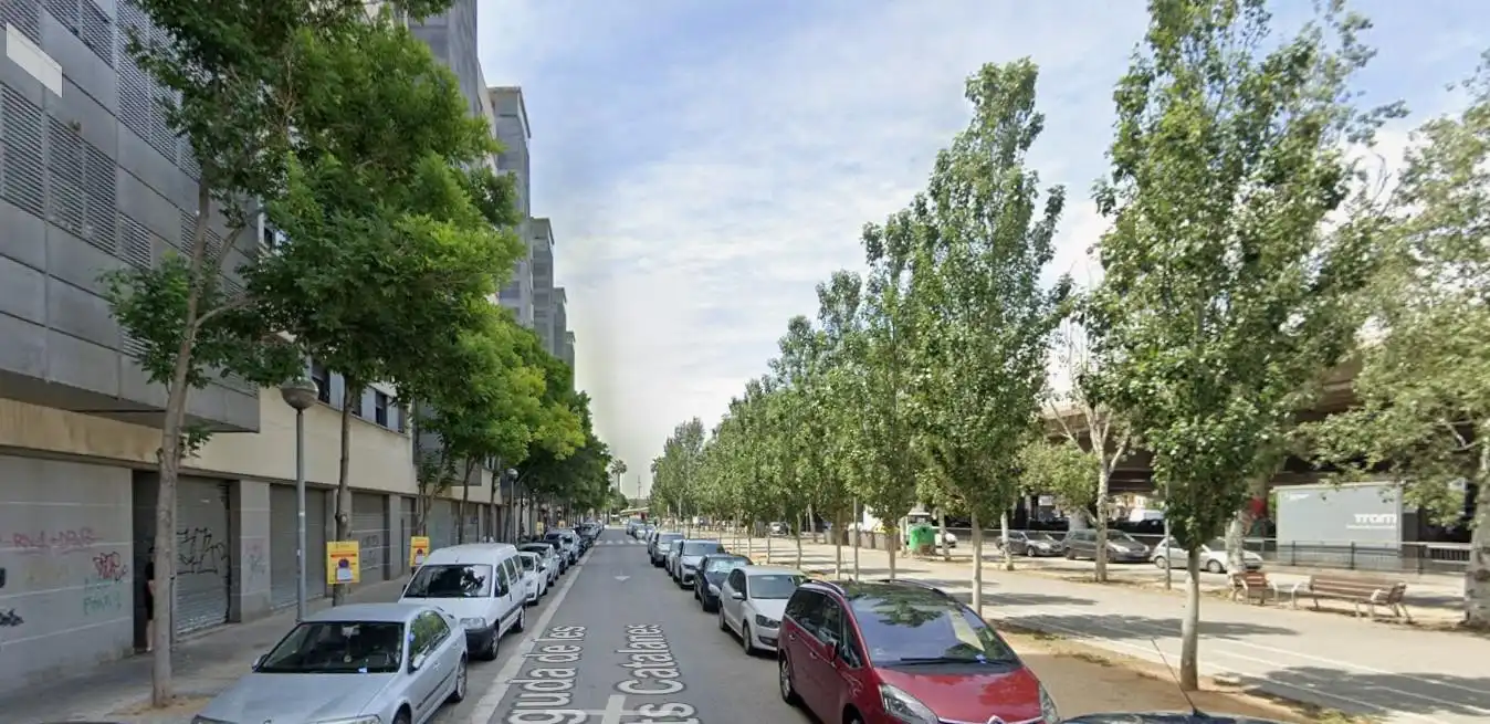 Flat with lift for sale in CORTS CATALANES