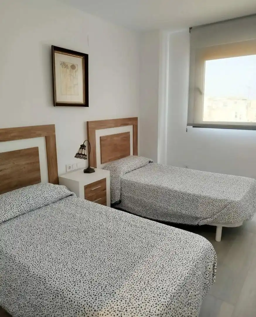 Habitación de Apartamento en venta en Vinaròs con Aire acondicionado, Calefacción y Jardín privado