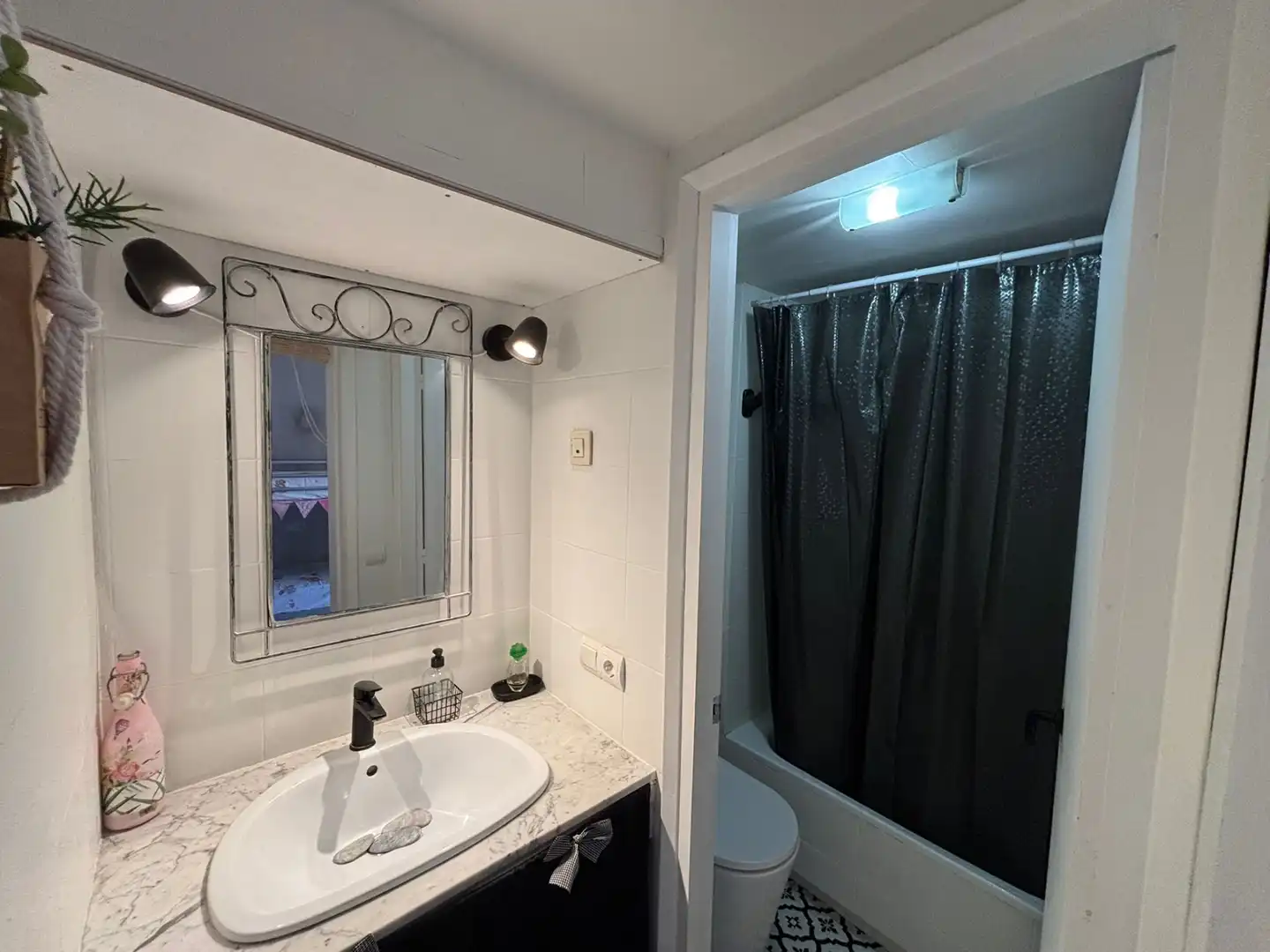 Bathroom of Study for sale in L'Estartit  with Balcony and Community pool